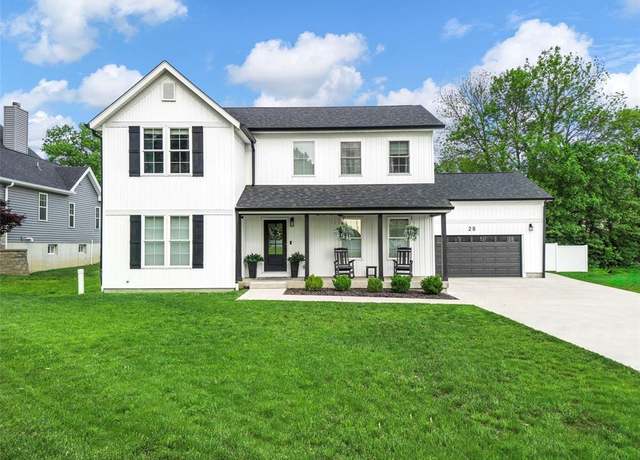 Property at 28 Millwell Dr, Maryland Heights, MO 63043, 5 beds, 4.5 baths