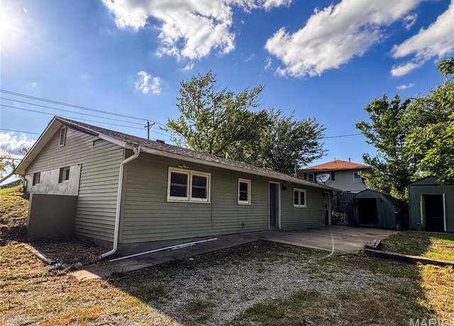 Property at 8600 N Highway Vv, Columbia, MO 65202, 2 beds, 1.5 baths