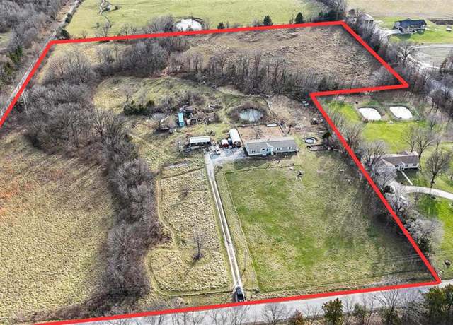 Property at 1212 Creech School Rd, Troy, MO 63379, 4 beds, 2 baths