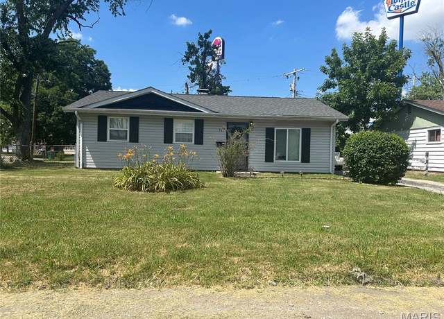 Property at 13 Lazarcheff Dr, Cahokia, IL 62206, 3 beds, 1 bath