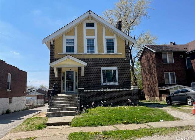 Property at 4972 Thekla Ave, St Louis, MO 63115, 3 beds, 2 baths