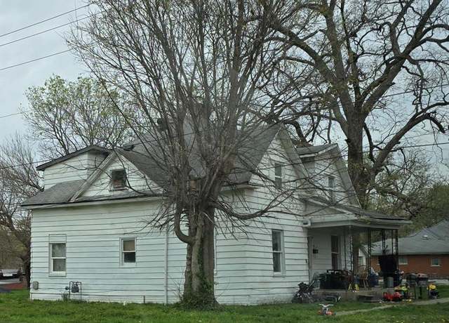 Property at 109 S 6th St, Elsberry, MO 63343, 3 beds, 1 bath