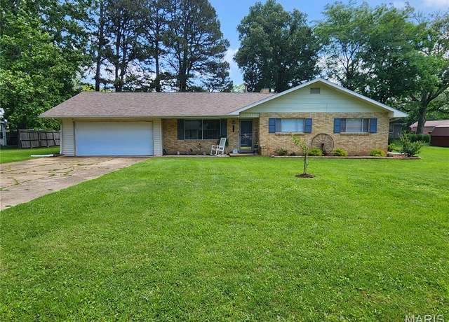 Property at 2313 Covington Mdws, Poplar Bluff, MO 63901, 3 beds, 1.5 baths