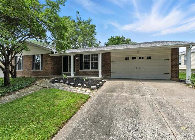 Property at 3647 Argonne Forest Dr, Florissant, MO 63034, 3 beds, 3 baths