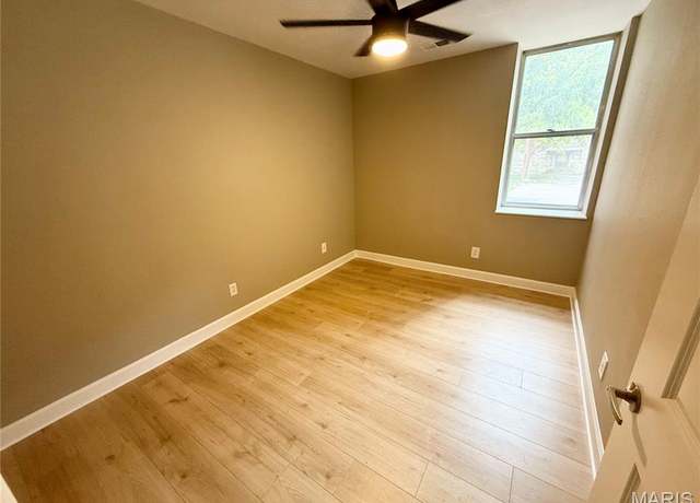 Property at 5696 Kingsbury Ave #106, St Louis, MO 63112, 1 bed, 1 bath