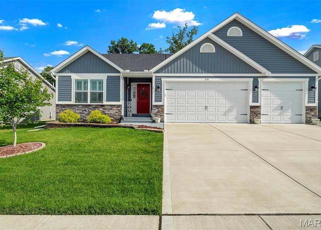 Property at 218 W Pine Creek Ct, Wentzville, MO 63385, 4 beds, 3 baths