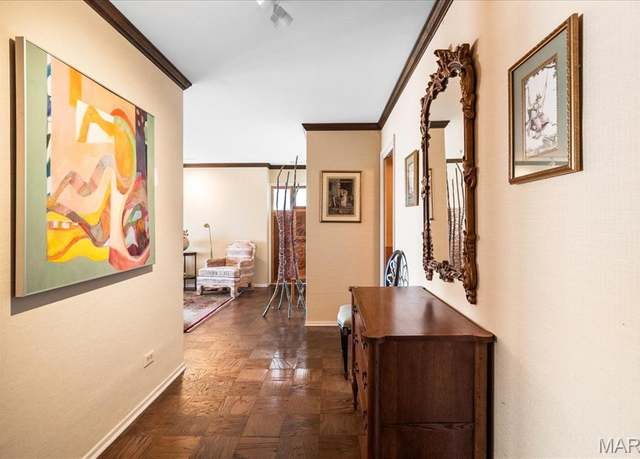 Property at 4466 W Pine Blvd Unit 15C, St Louis, MO 63108, 3 beds, 2 baths