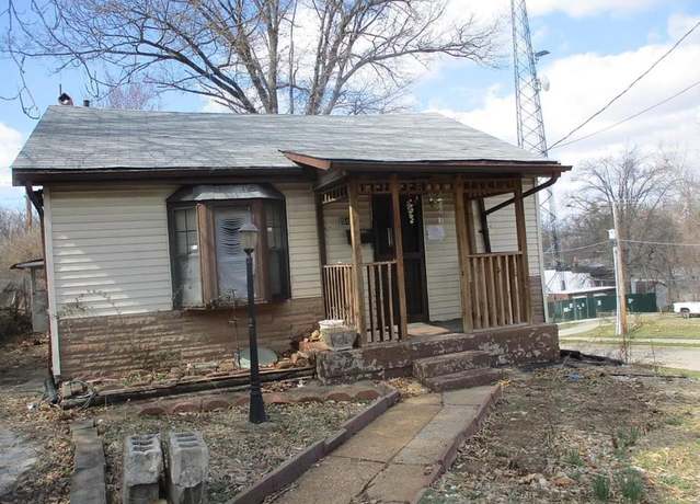 Property at 5475 Janet Avenue Ave, St Louis, MO 63136, 3 beds, 2 baths