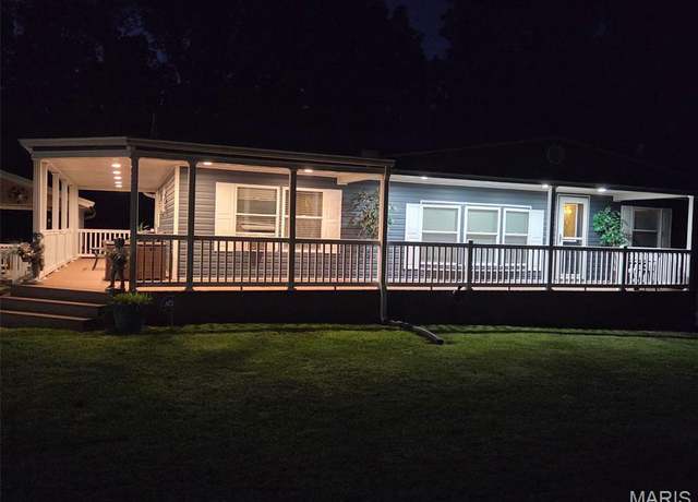 Property at 157 Westlake Trl, Litchfield, IL 62056, 3 beds, 2 baths