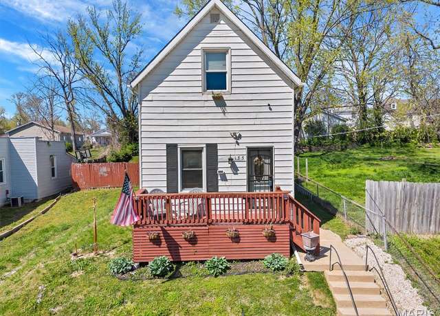 Property at 135 E Holden Ave, St Louis, MO 63125, 3 beds, 2 baths