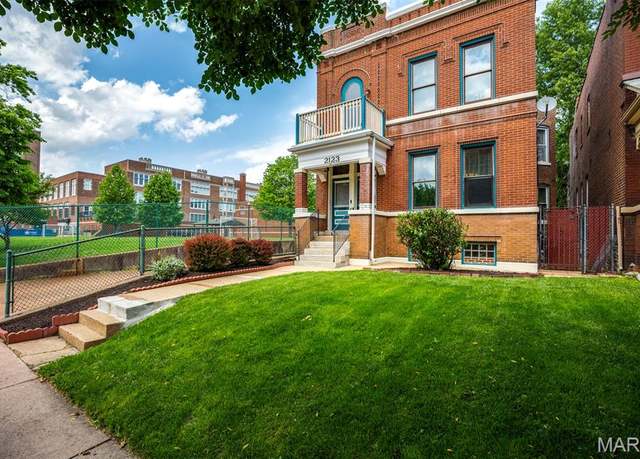 Property at 2123 Ann Ave, St Louis, MO 63104, 3 beds, 2.5 baths