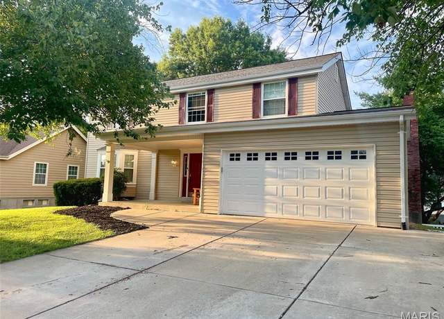 Property at 17 Connemara Rd, St Peters, MO 63376, 5 beds, 3 baths