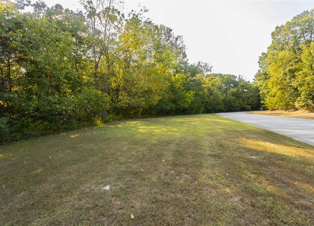 Property at 1 Manderly Place Dr, O'fallon, MO 63366