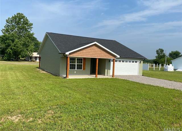 Property at 6 Powers Ln, Sikeston, MO 63801, 3 beds, 2 baths
