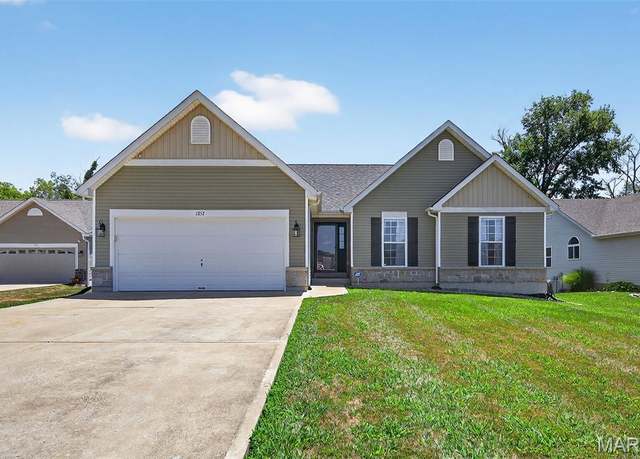 Property at 1257 Sonoma Way, Pacific, MO 63069, 3 beds, 2 baths