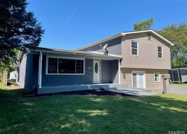 Property at 2909 Idaho Ave, Granite City, IL 62040, 5 beds, 2 baths