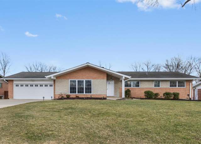 Property at 12132 Courtwick Dr, St Louis, MO 63128, 3 beds, 2.5 baths