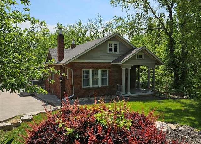 Property at 2301 Palmyra Rd, Hannibal, MO 63401, 3 beds, 3 baths