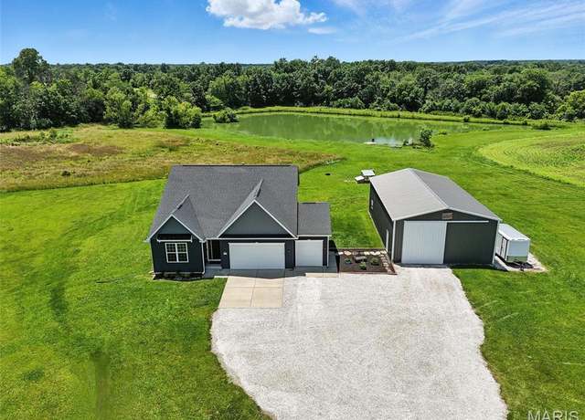 Property at 21087 Prairie Haven Ln, Warrenton, MO 63383, 3 beds, 3 baths