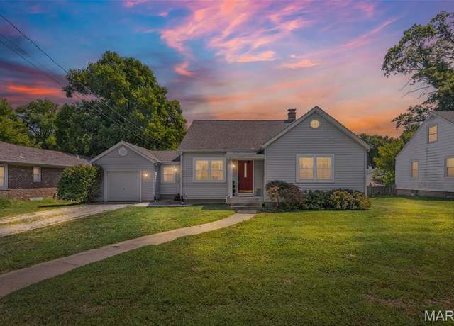 Property at 21 Dennis Dr, Belleville, IL 62226, 3 beds, 1.5 baths