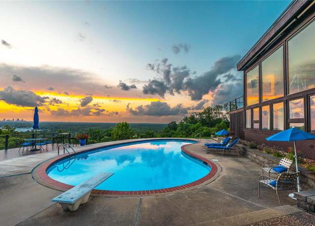 Property at 904 Briar Hill Rd, Belleville, IL 62223, 4 beds, 4.5 baths