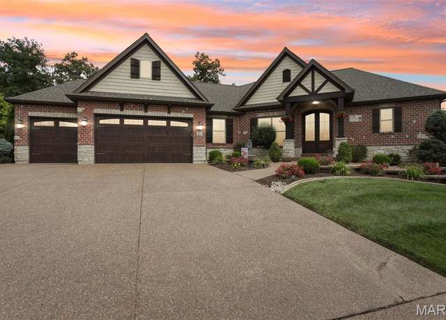 Property at 424 Cottage Grove Dr, Wentzville, MO 63385, 4 beds, 3.5 baths