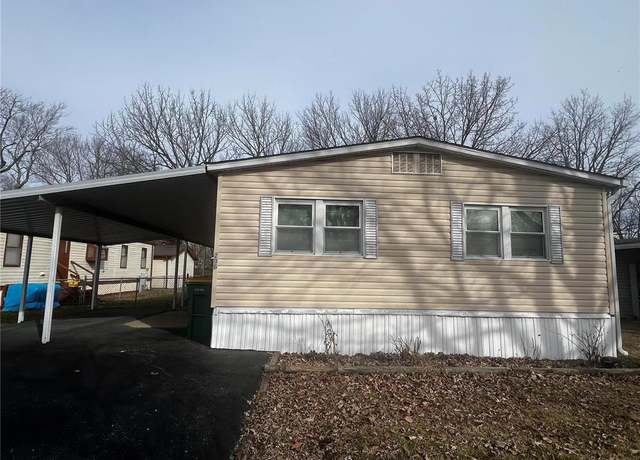 Property at 206 Ellen Ln, O'fallon, IL 62269, 3 beds, 2 baths