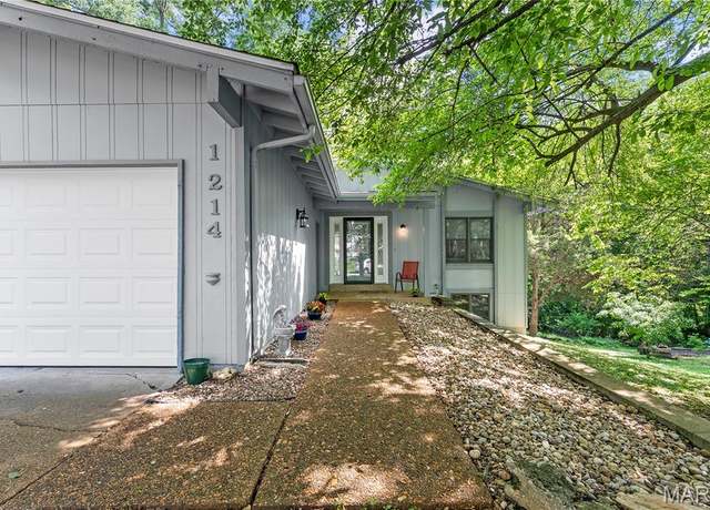 Property at 1214 Brookstone Ln, Lake St Louis, MO 63367, 4 beds, 2 baths
