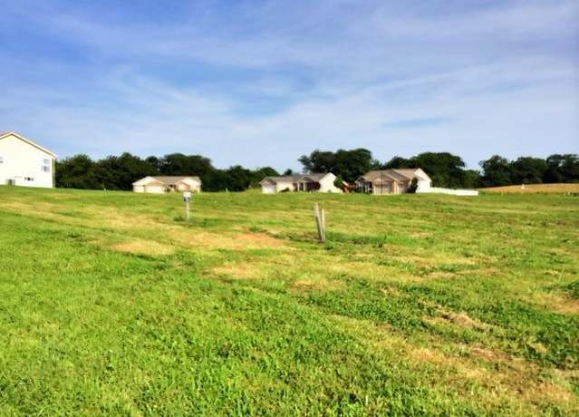 Property at 501 Bluff Meadows Dr, Valmeyer, IL 62295