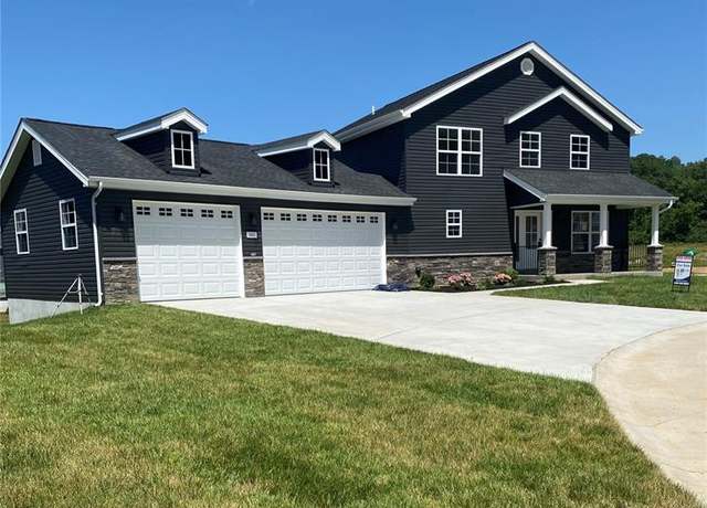 Property at 685 Fox Creek Dr, Fenton, MO 63026, 3 beds, 2.5 baths