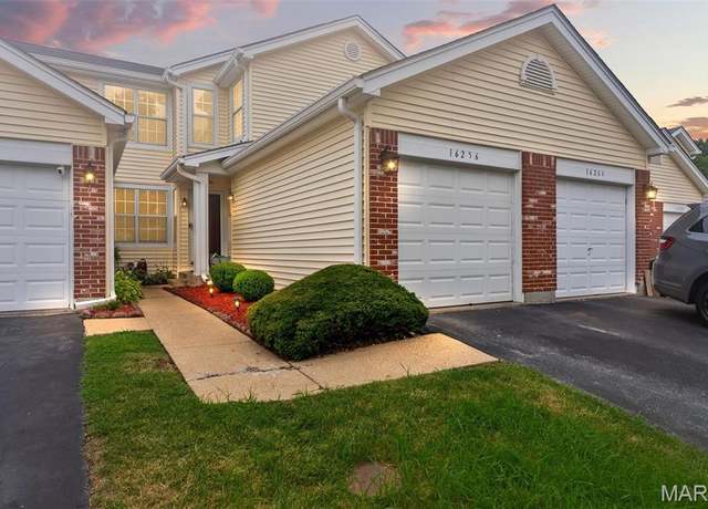 Property at 16256 Rose Wreath Ln, Florissant, MO 63034, 2 beds, 2 baths