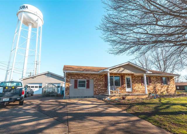 Property at 400 Prospect St, Cuba, MO 65453, 4 beds, 1.5 baths