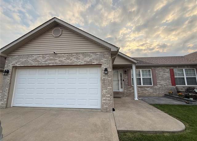 Property at 221 Alamosa Dr, Freeburg, IL 62243, 2 beds, 2 baths