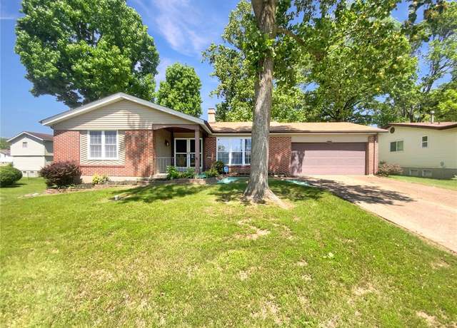 Property at 5657 Hidden Cove Ln, Florissant, MO 63034, 3 beds, 3 baths