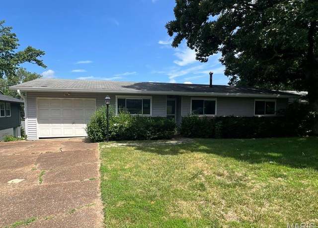 Property at 745 Montego Dr, Crestwood, MO 63126, 3 beds, 2 baths
