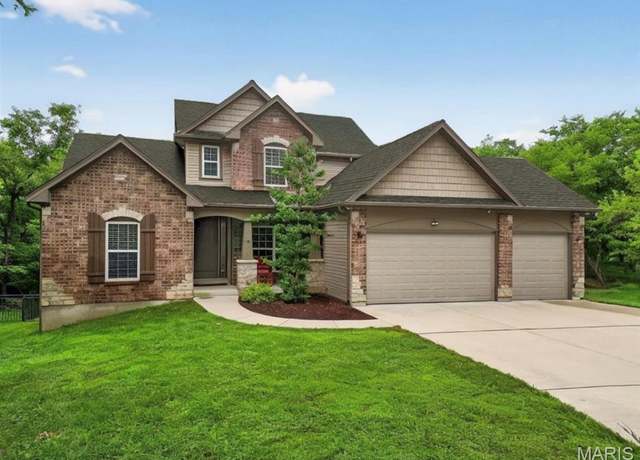 Property at 6200 Deer Hollow Ct, Saint Louis, MO 63129, 4 beds, 3.5 baths