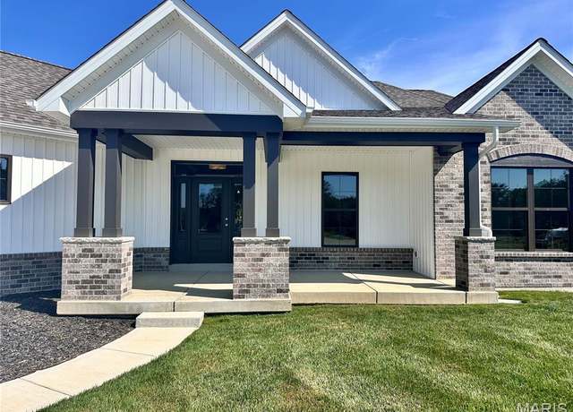 Property at 5 Schaper Farms Ct, Foristell, MO 63348, 3 beds, 2.5 baths