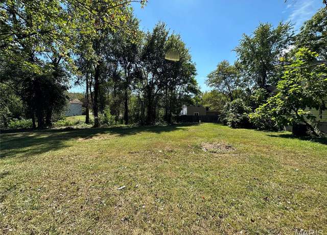 Property at 318 Chicago St, St Louis, MO 63122