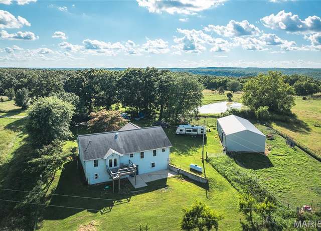 Property at 147 Trails End Rd, Steelville, MO 65565, 5 beds, 3 baths
