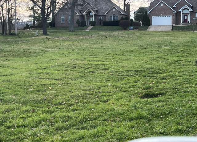 Property at 8 Pinehurst Dr, Farmington, MO 63640