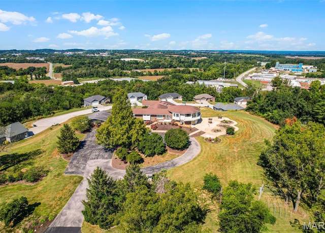 Property at 1487 Rock Ln, Washington, MO 63090, 4 beds, 4.5 baths