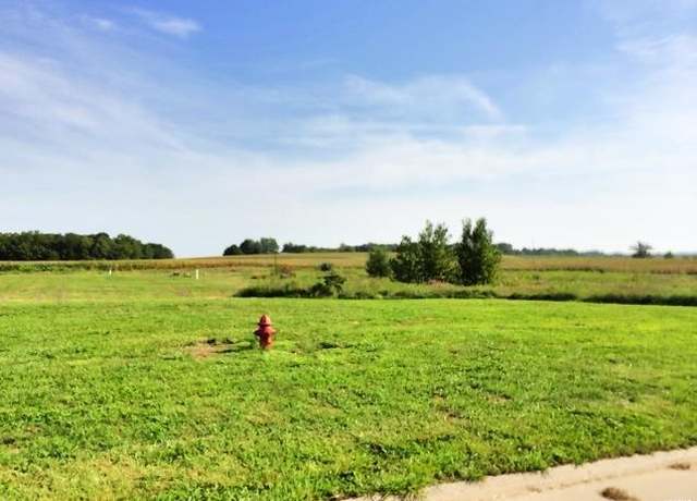Property at 521 Bluff Meadows Dr, Valmeyer, IL 62295