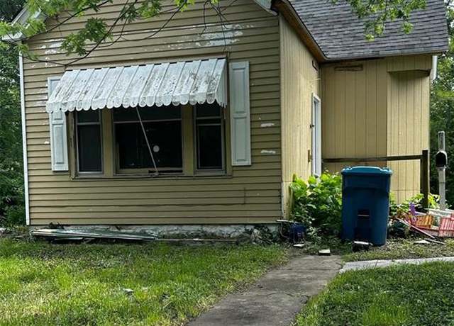 Property at 515 Lampert St, Alton, IL 62002, 2 beds, 1 bath