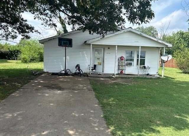 Property at 1316 Butler St, Sikeston, MO 63801, 3 beds, 1 bath