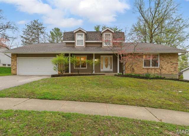Property at 15659 Cedarmill Dr, Chesterfield, MO 63017, 5 beds, 3 baths
