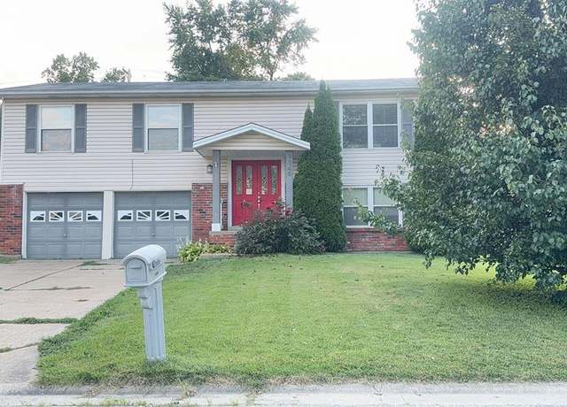 Property at 1349 Nutmeg, St Charles, MO 63303, 3 beds, 2.5 baths