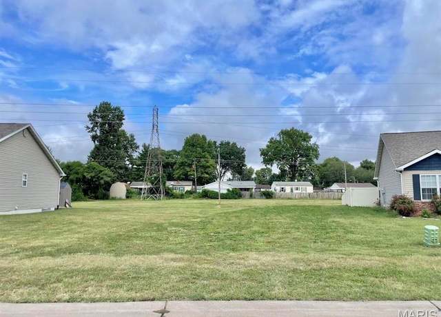 Property at 2321 Hunters Point Dr, Granite City, IL 62040
