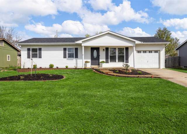 Property at 915 Countryside Dr, Troy, MO 63379, 4 beds, 2 baths