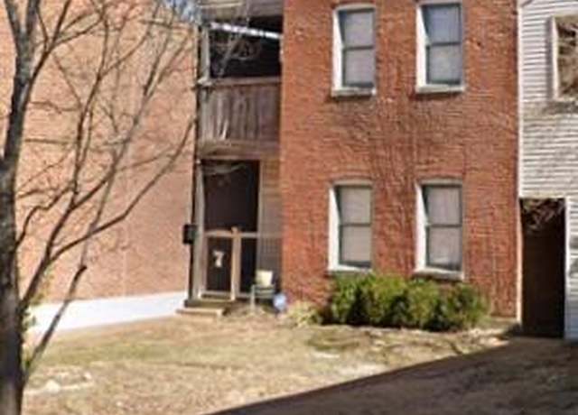 Property at 2010 S 11th St, St Louis, MO 63104, 2 beds, 2 baths