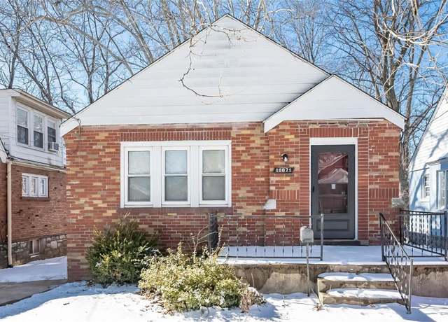 Property at 10071 Diamond Dr, St Louis, MO 63137, 2 beds, 1 bath
